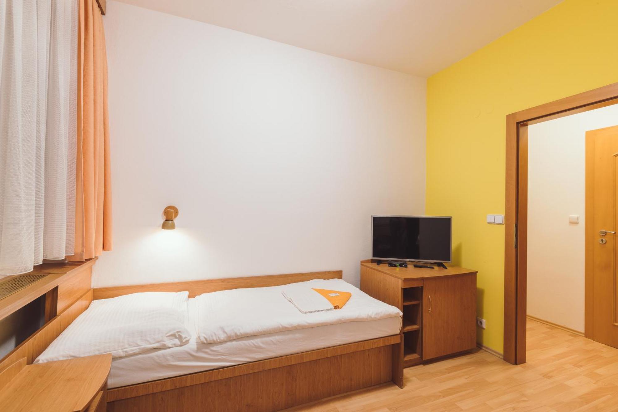 Hotel Annahof Domašov Exterior foto